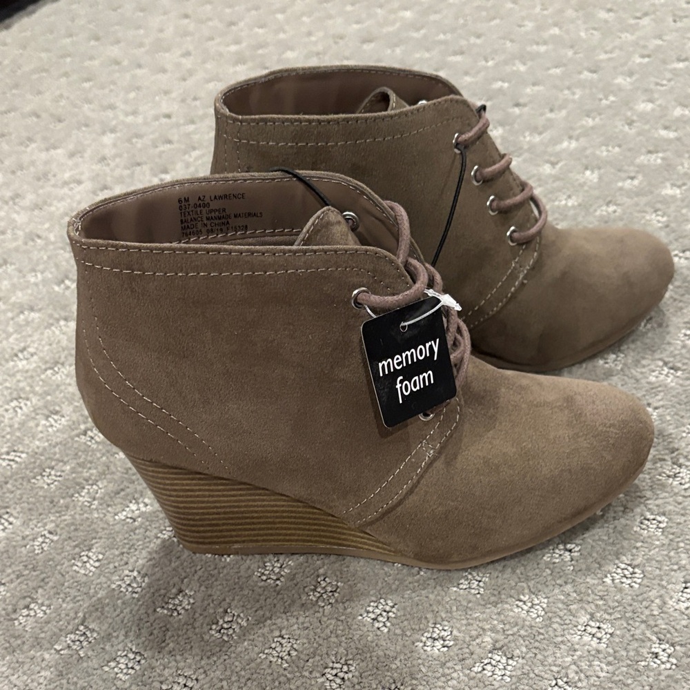 Arizona Jean Company Brown Wedge Ankle Boots